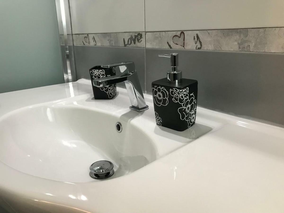 Accogliente Bilocale Apartment Milan Bagian luar foto